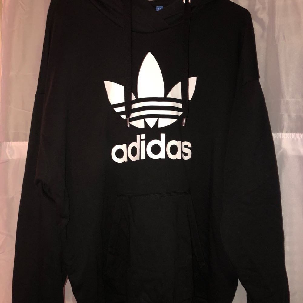 Men’s adidas sweatshirt